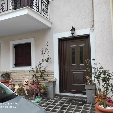 דירה όμορφο διαμερισμα με δυο κρεβατοκάμαρες דלפי
