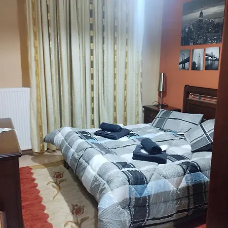 όμορφο διαμερισμα με δυο κρεβατοκάμαρες Delphi