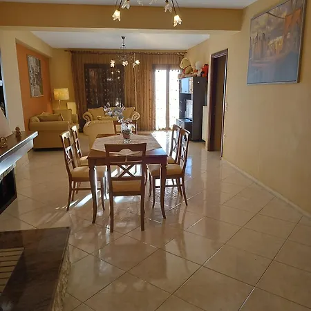 όμορφο διαμερισμα με δυο κρεβατοκάμαρες