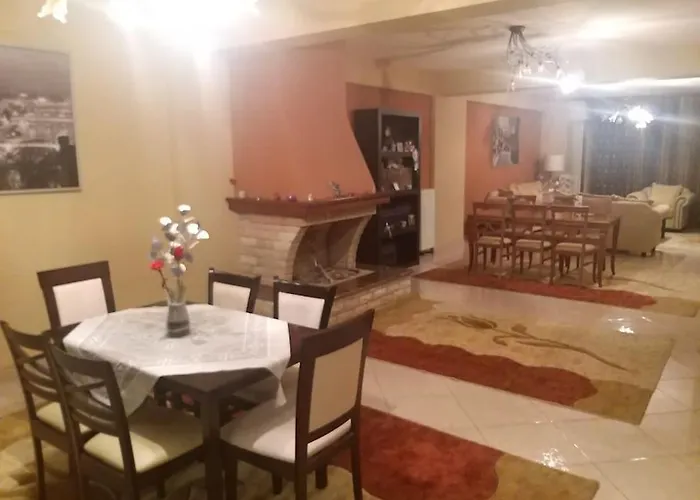 όμορφο διαμερισμα με δυο κρεβατοκάμαρες *