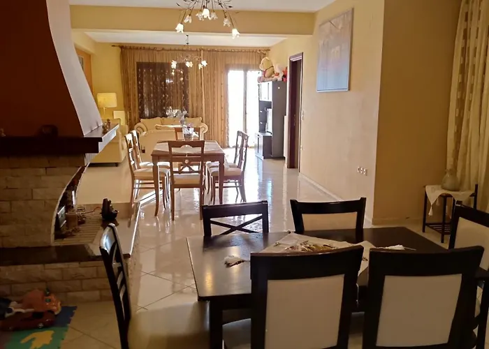 όμορφο διαμερισμα με δυο κρεβατοκάμαρες Apartmán *